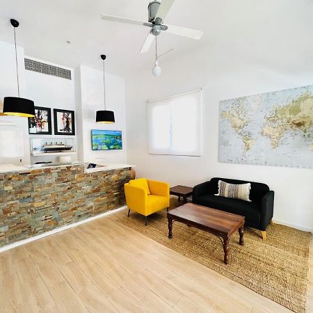 Suites Puente De Hierro 베니카씸 외부 사진