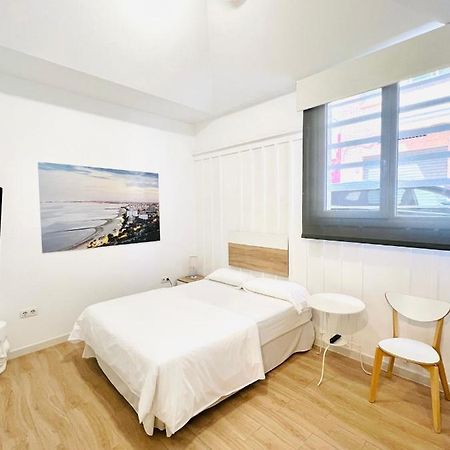Suites Puente De Hierro 베니카씸 외부 사진