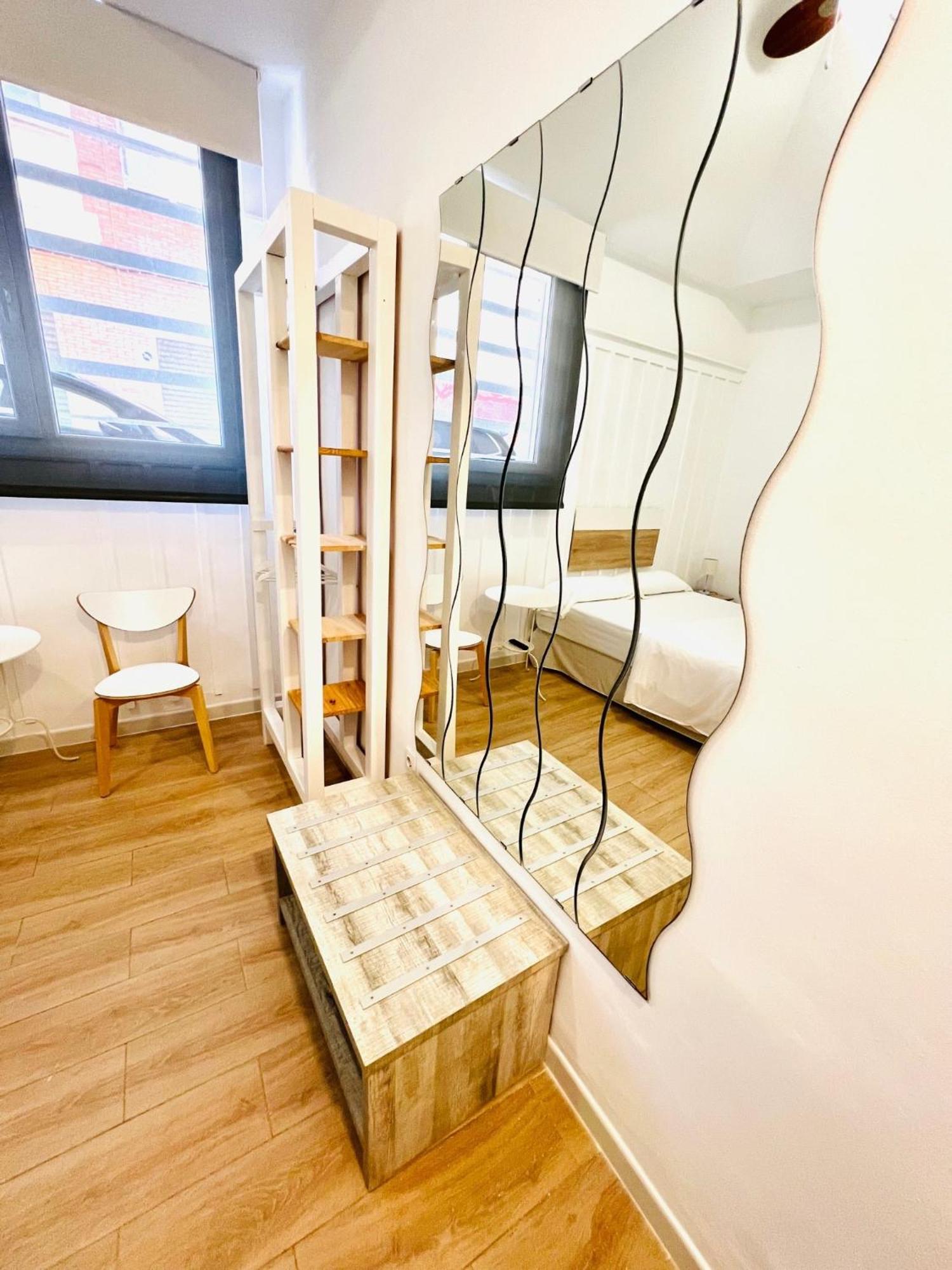 Suites Puente De Hierro 베니카씸 외부 사진