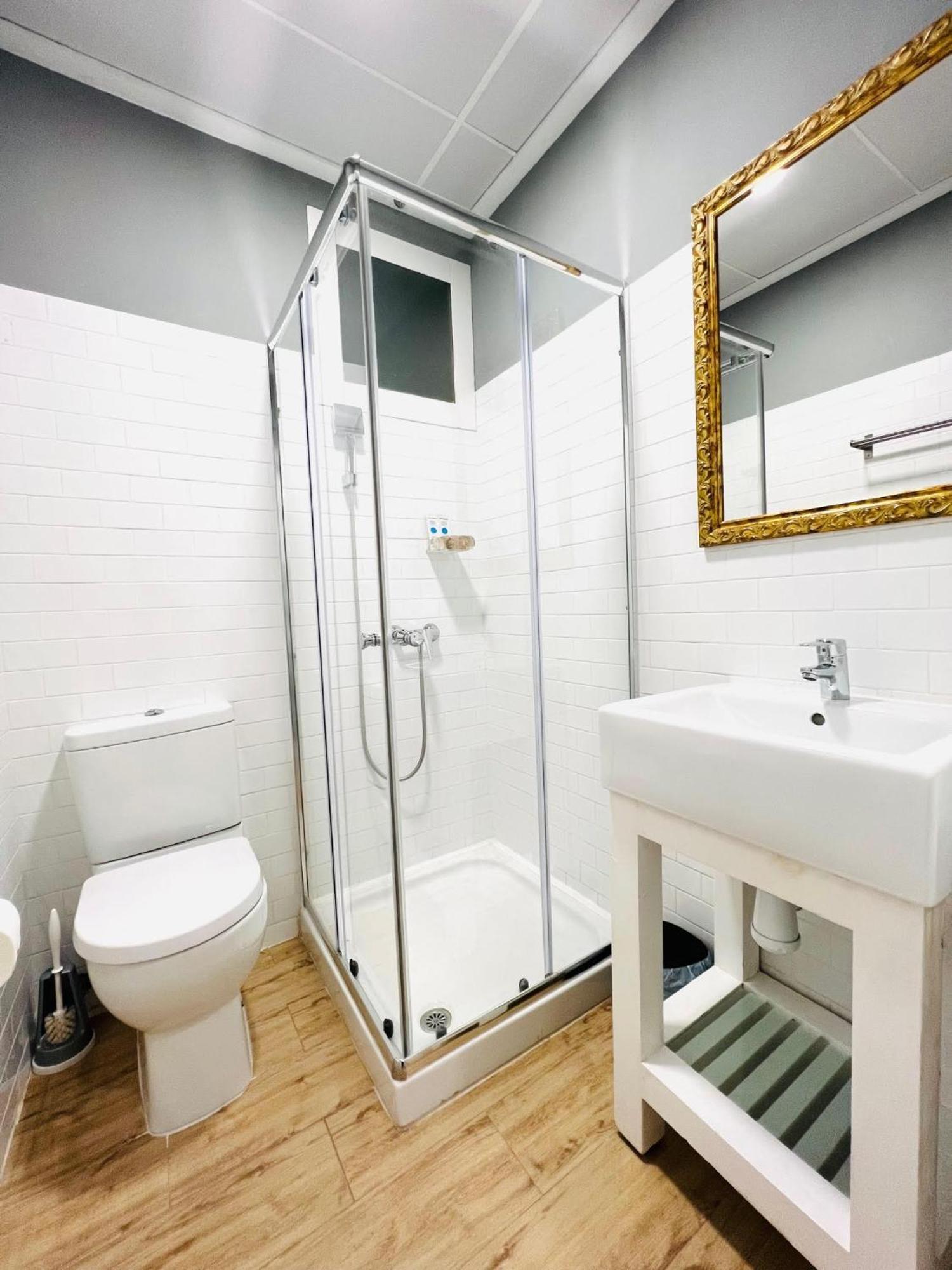 Suites Puente De Hierro 베니카씸 외부 사진